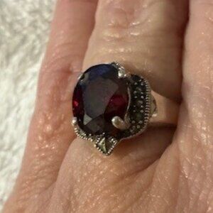 Silver 925 ring with Garnet - Size 6.5-7